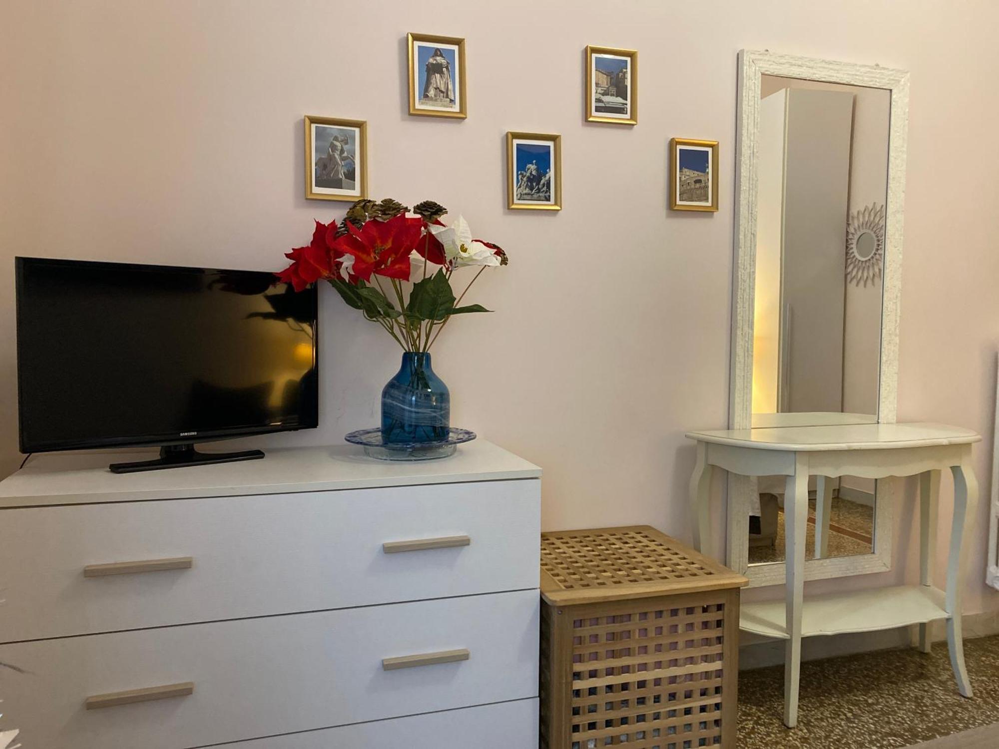 Emi House Re Di Roma , Intero Appartamento - 80 Mq Bagian luar foto